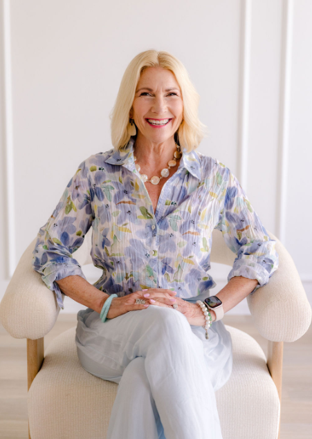 Lisa Jiménez, bestselling author, business & mindset coach, and retreat leader